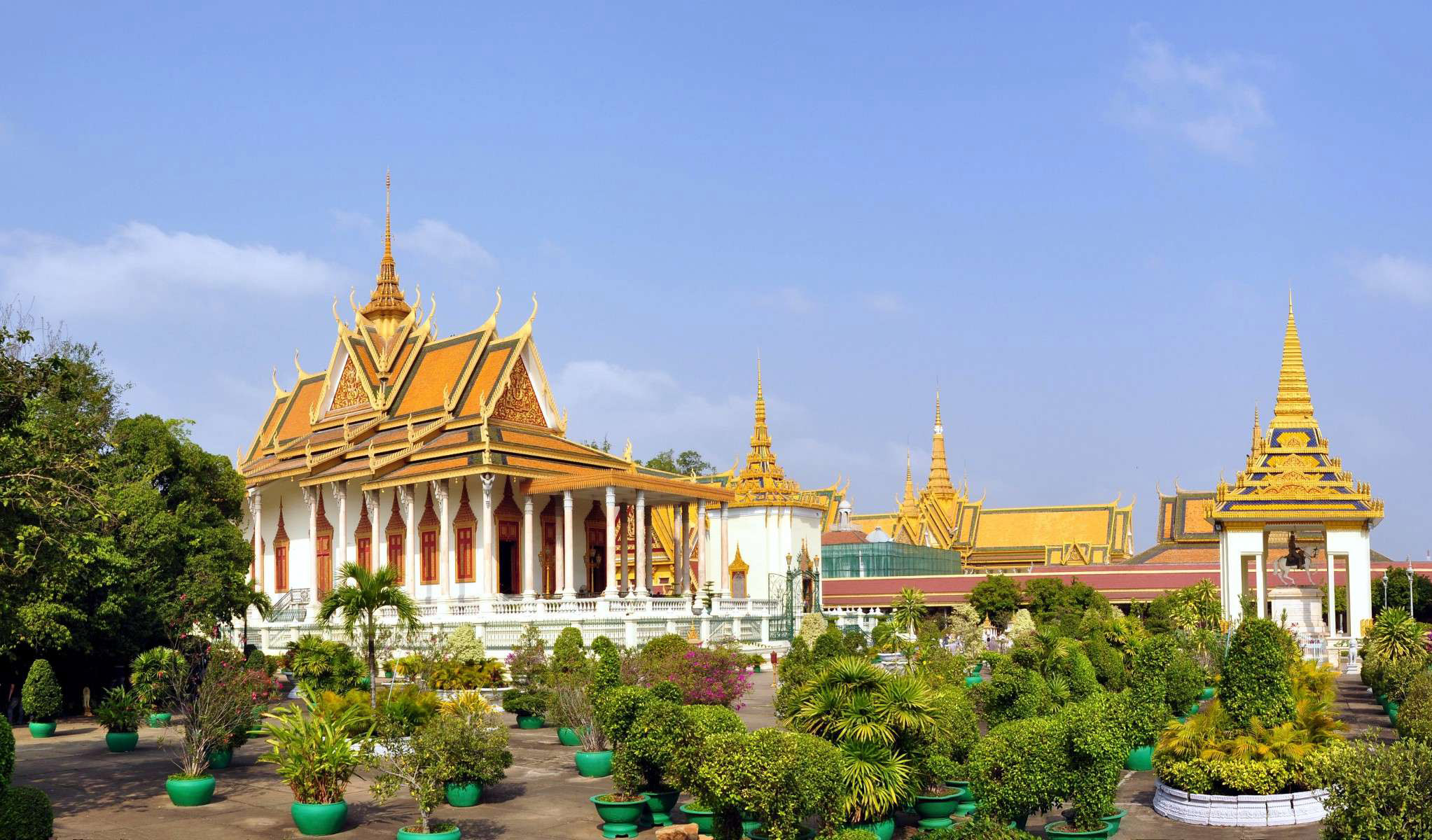 Пномпень. Королевский дворец в Пномпене. Камбоджи столица Пномпень достопримечательности. Королевский дворец в Пномпене Камбоджа. Королевский дворец в Пномпене Пномпень.